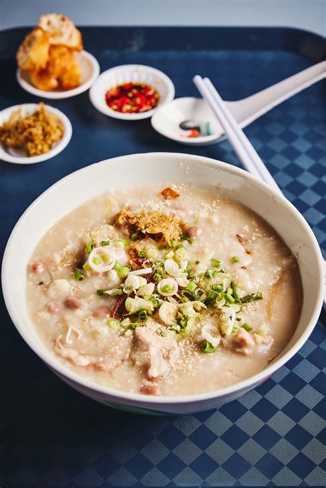 After A Fall & 2-Year Break, Hawker Behind Porridge Stall Soon Heng ...