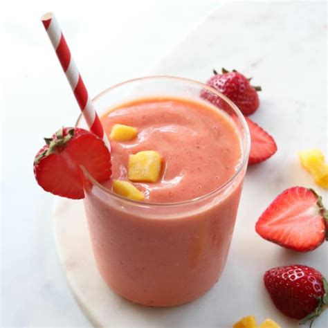 Strawberry Mango Smoothie Detoxinista