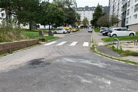 Cherbourg Des Pompiers Et Des Policiers Pris Dans Un Guet Apens Avec