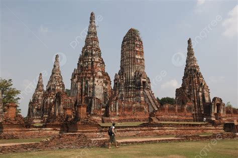 Fondo El Wat Chai Wattanaram En La Ciudad De Ayutthaya Al Norte De