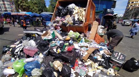 Bloqueo En K Ara K Ara Cientos De Toneladas De Basura Se Acumulan En