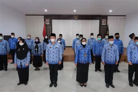 TAK CUMA HONORER RUPANYA PNS GOLONGAN INI JUGA GAGAL DAPAT THR TAHUN