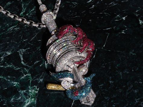 Drake's Newest Bling Is Custom 'Crown Jewel of Toronto' Chain