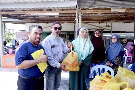 Sempena Aidiladha DUN Bukit Melawati Sumbang 10 Kambing Lima Lembu