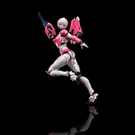 In Stock Sentinel Original Flame Toys Furai Model Transformers Arcee