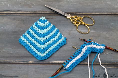 How To Knit A Mitered Square Step By Step Tutorial For Beginner [ Video]