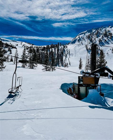 Mammoth Resort Passes 600 Inches of Snow | Ski Butlers