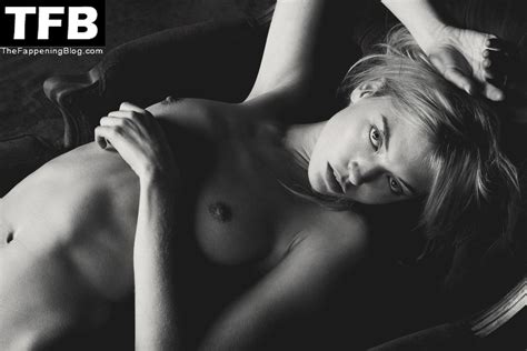 Martha Hunt Naked Sexy Pics What S Fappened