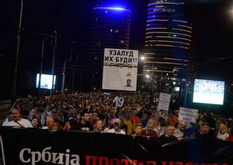 Protest Ispred Zgrade Televizije Pink U Beogradu Nova Sloboda