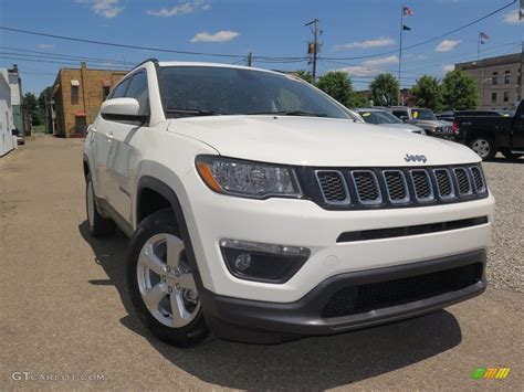 2017 Bright White Jeep Compass Latitude 4x4 121258381 Photo 23 Car Color