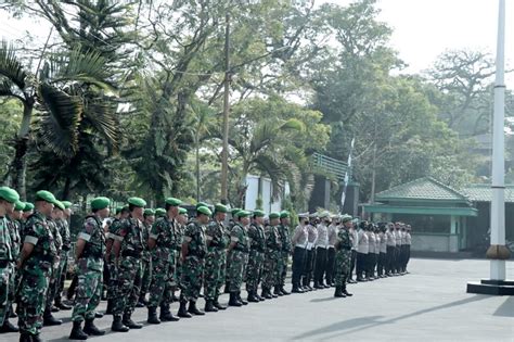 Tingkatkan Solidaritas Dan Sinergitas Tni Polri Gelar Apel