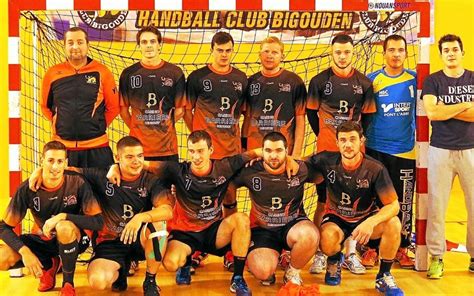 Handball Les Seniors Gars S Offrent Le Leader Le T L Gramme