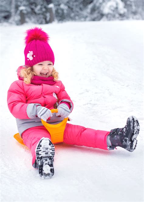 BEST Toddler Snow Boots: Keep Your Tots Toesies Toasty!