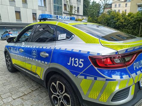 Policjanci z Brzegu otrzymali nowy radiowóz Samochód trafi do wydziału