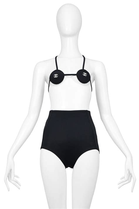 4 Hot Sexy Chanel Thierry Bikini Pics