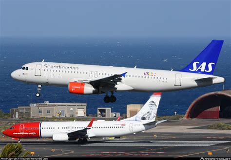 OY KAY SAS Scandinavian Airlines Airbus A320 232 Photo By Alejandro