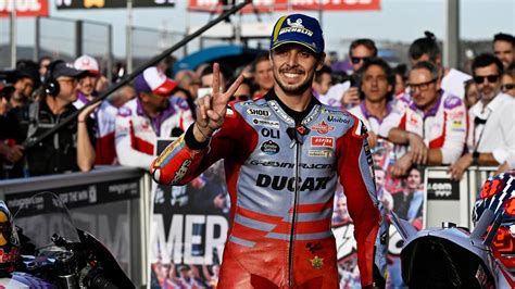 Ducatis Bagnaia Wins Valencia Gp To Defend Motogp Title Jorge Martin