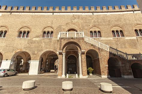 Palazzo Dei Trecento Hello Silea