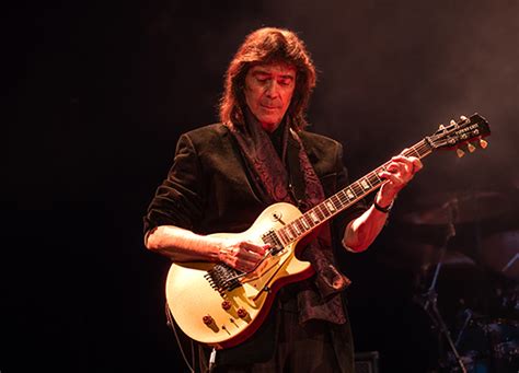 Steve Hackett Kommt 2025 Mit Genesis Greats Lamb Highlights Solo