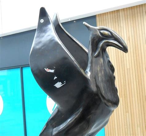 Theres not just two Lovebirds. - Liverbird Statue, Liverpool Traveller Reviews - Tripadvisor