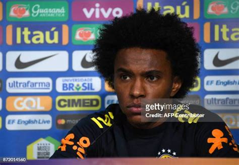 Da Silva Willian Photos And Premium High Res Pictures Getty Images