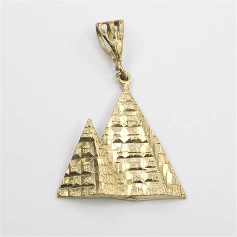 10k Gold Pyramid Pendant | Property Room