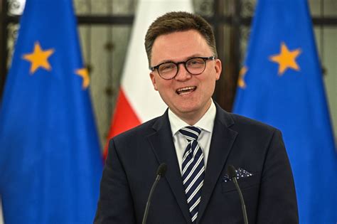 Morawiecki stworzy rząd Hołownia opowieści z mchu i paproci