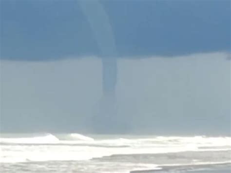 Video Impactante Tromba Marina En La Costa De Necochea