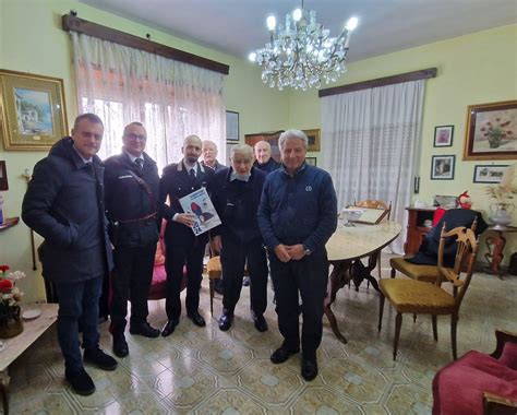 Montemiletto I Carabinieri Donano Il Calendario Storico Al Quasi