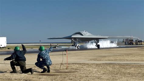 X-47B stealth drone targets new frontiers - BBC Future