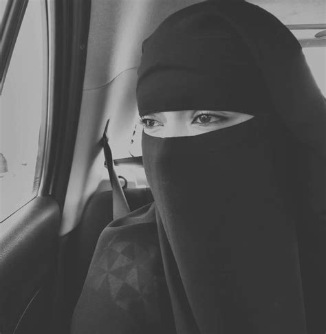 Pin By هلا الاحمد On بنات متنقبات Niqab Arab Girls Hijab Arab Girls