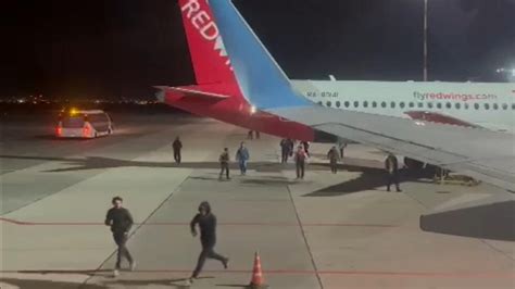 R Ssia Aeroporto No Daguest O Encerrado Ap S Invas O De Manifestantes