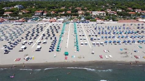 Bagno Beppe Ponente Forte Dei Marmi Lu Prenotazione Online