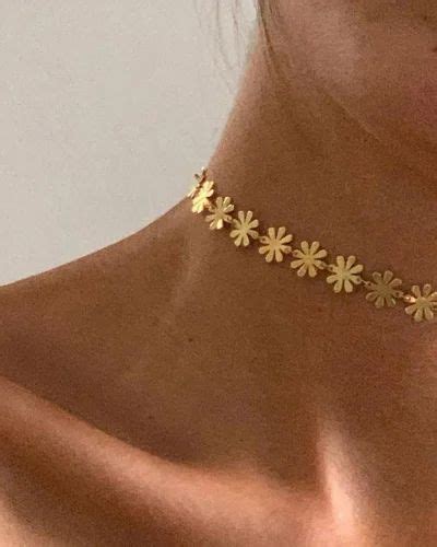 Kesardeep Impex Aesthetic Flower Choker Necklace For Girls In Gold