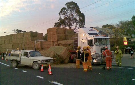 Four Injured In Hay Truck Crash Abc South West Vic Australian