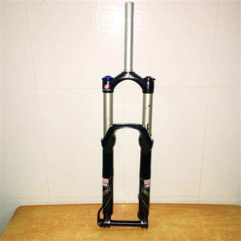 RockShox Sektor RL Solo Air Suspension Fork BikeRadar Atelier Yuwa