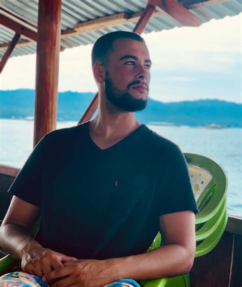 jeffrey singer medium