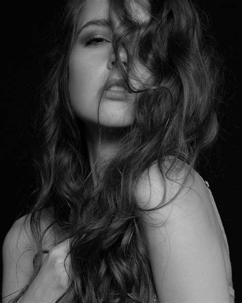 Tatiana Sassoye Nude Sexy 21 Photos TheFappening