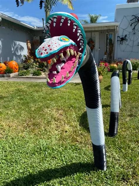 Beetlejuice Sandworm Lawn Decorations | Munchkins Planet