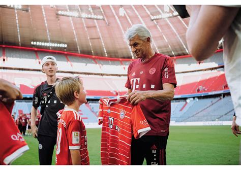 FC BAYERN TEAM PRESENTATION 2022 on Behance