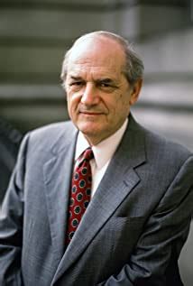 Steven Hill Biography, Age, Height, Wife, Net Worth, Family