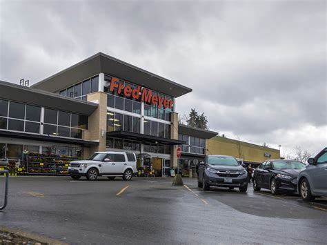 Get The Fred Meyer Holiday Hours And Save Big This Season