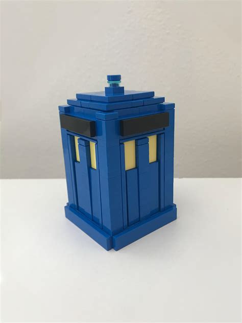 2018 TARDIS Exterior : r/lego