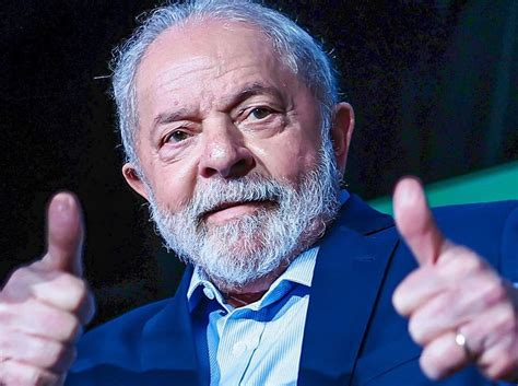 Lula anuncia mais 16 ministros e deixa Centrão e Tebet pra depois