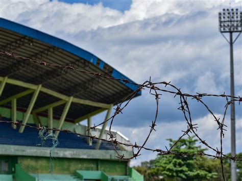 4 Monate nach Stadion Tragödie Malang Eine Stadt auf der Suche nach