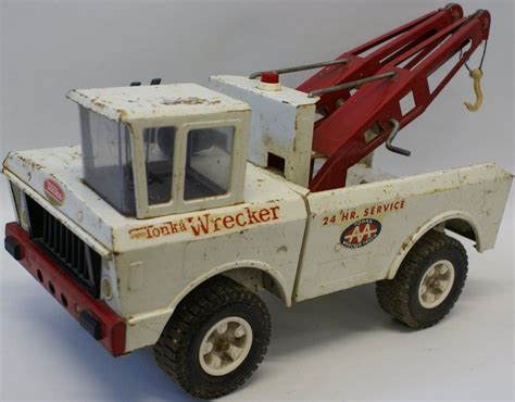 Vintage 1960 S Mighty Tonka Double Boom Aa 24 Hr Service Wrecker Truck G13 Toy Trucks