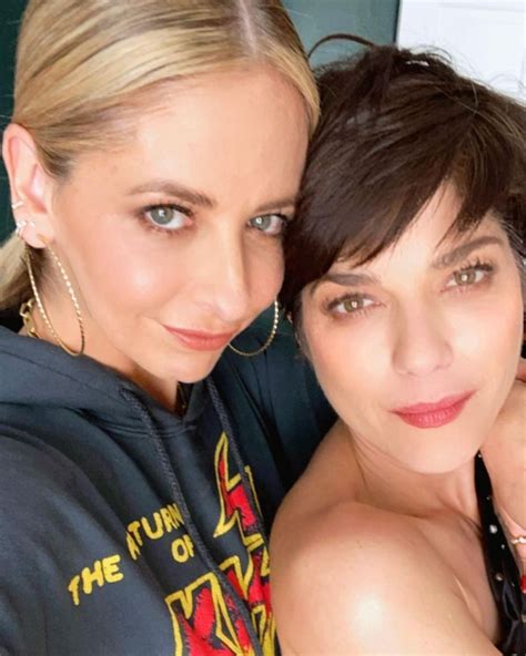 Sarah Michelle Gellar and Selma Blair 12/07/2020 • CelebMafia