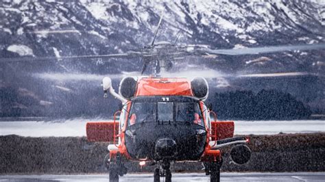 Uscg Works With Good Samaritan To Rescue Four Fishermen Off Kodiak