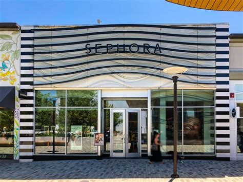 Sephora Returns to Former Spot in Broadway Plaza – Beyond the Creek