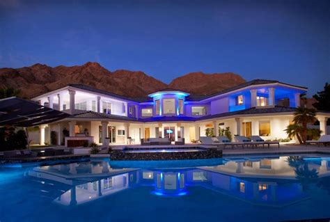 Las Vegas Luxury Real Estate Communities / RE/MAX List For 1%